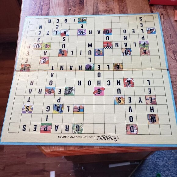 Scrabble For Juniors Board Game, Edition 5 by Selchow & Righter, Vintage 1982 - Picture 2 of 11